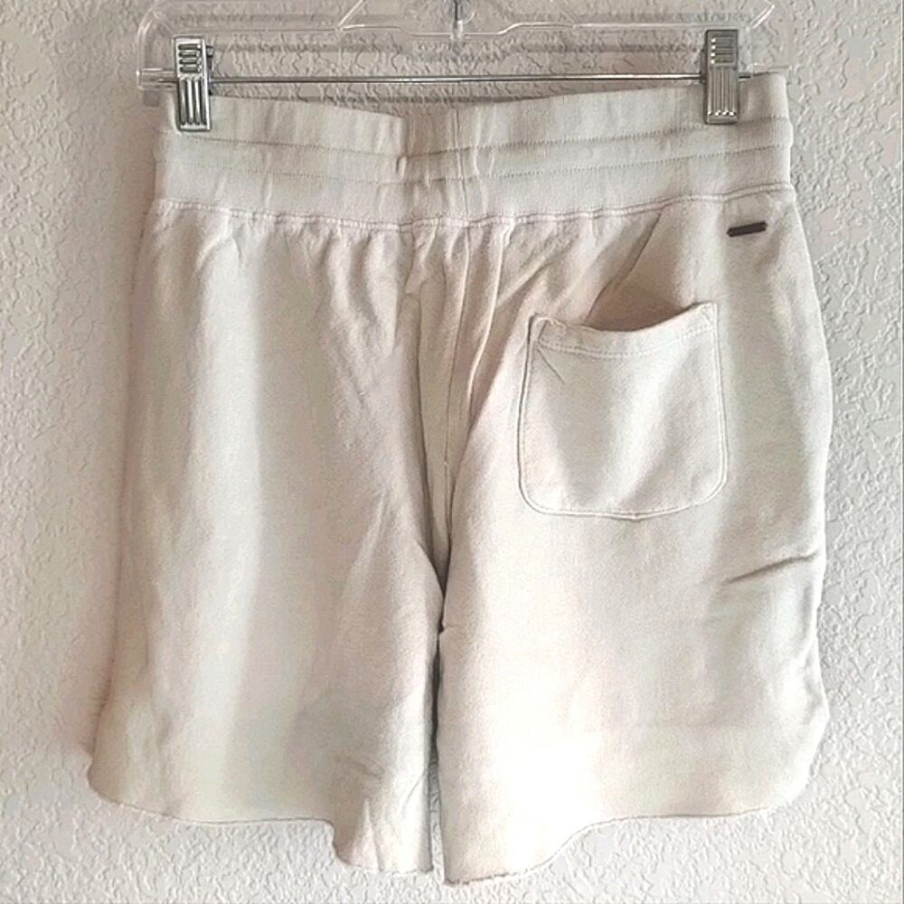 n: Philanthropy NEW Athletic Distressed Pocketed Fleece Shorts Vintage Bone S - Picture 6 of 16